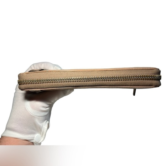 GUCCI Micro Guccisima Patent Leather Zip Around Wallet, Beige/Nude EUC - Picture 13 of 17